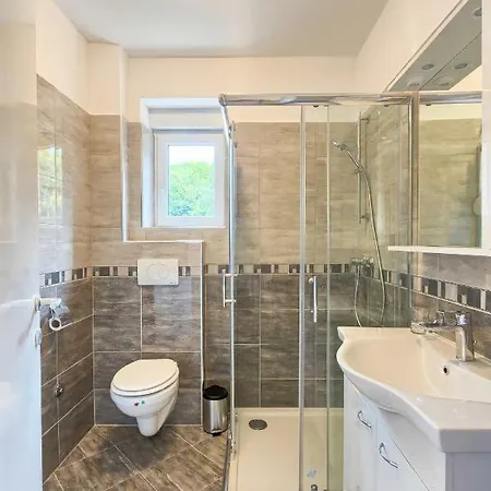 Petra Apartman Póla