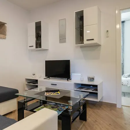Petra Apartment